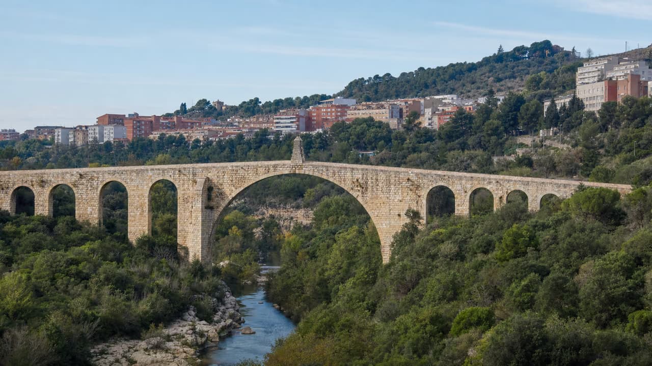 Vista ilustrativa de Martorell y el Pont del Diable